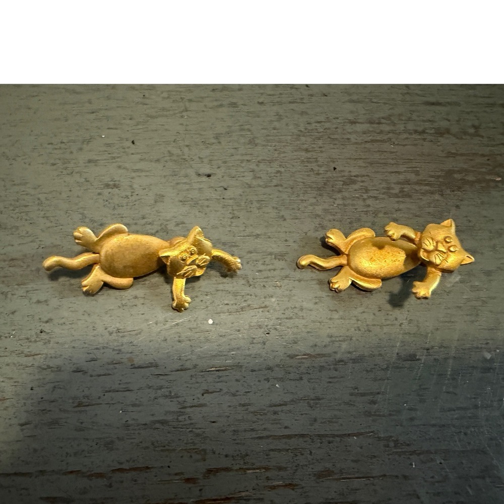 Vintage JJ Jonette Jewelry Gold Tone Cat Stud Earrings Whimsical Feline Jewelry